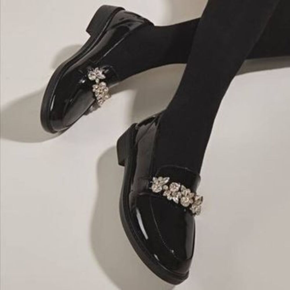 Fall/Winter Women's Fashionable Flat Loafers With Minimalist Design And Gemston…
